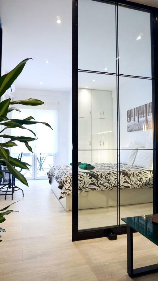 Industrial Style Studio In Athènes Extérieur photo