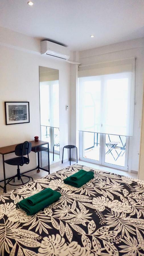 Industrial Style Studio In Athènes Extérieur photo